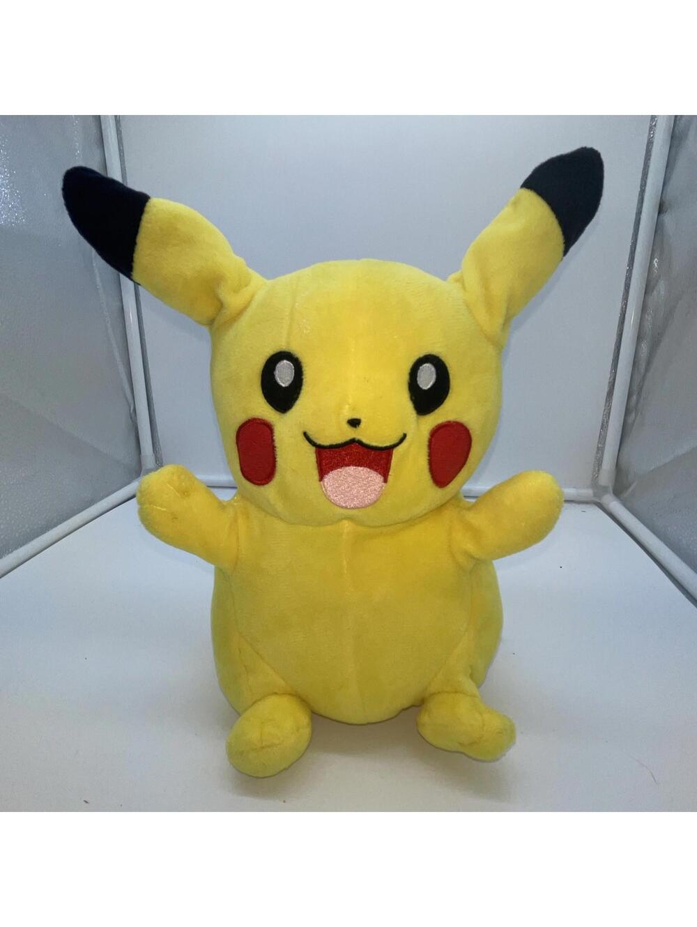 Pokemon MY FRIEND PIKACHU 10" Electronic Plush - Talking Light Up Cheeks - WORKS